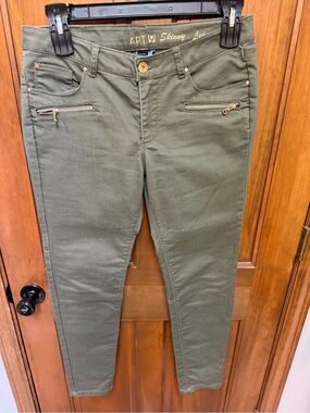 Apt. 9 Olive Green Skinny Jeans with Zipper Accents